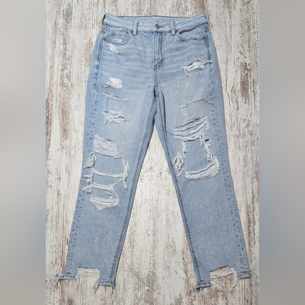 American Eagle Outfitters Distressed Light Blue Women's Jeans
